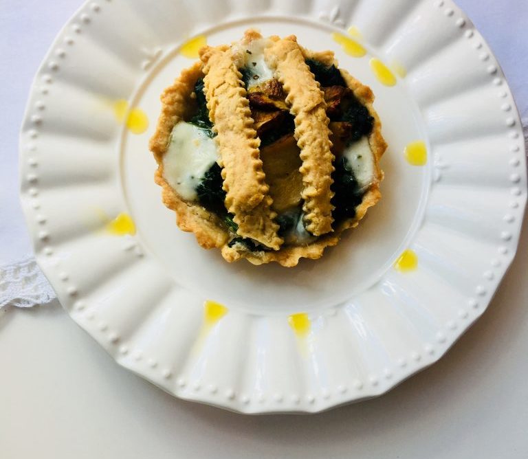 Mini tartellette con bieta e funghi porcini