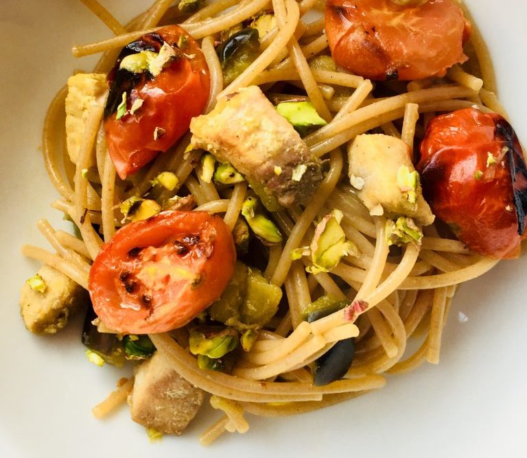 Spaghetti di farro con pesce spada e melanzane