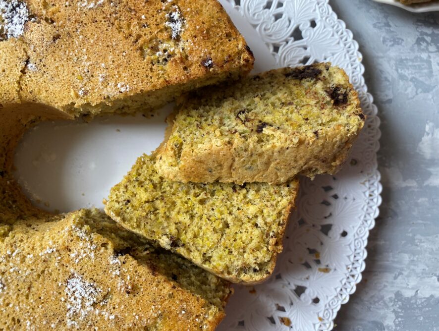 Ciambellone soffice al pistacchio e cioccolato