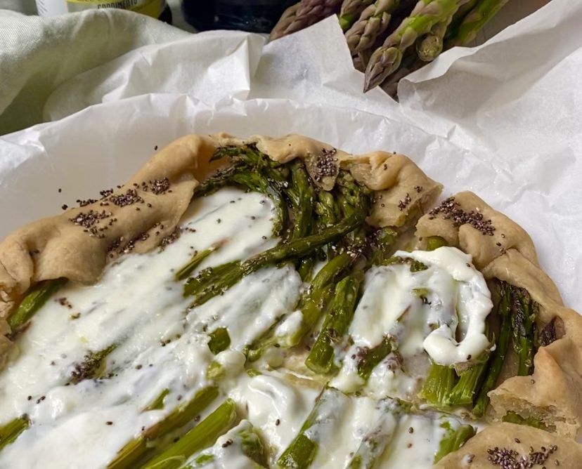 Torta salata asparagi e stracchino al profumo di limone